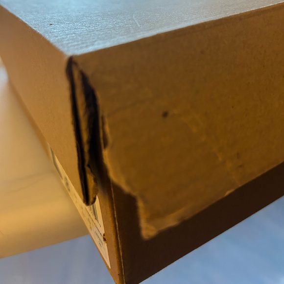 Ugg Bailey Button II, Gray size 8 - Picture 8 of 8